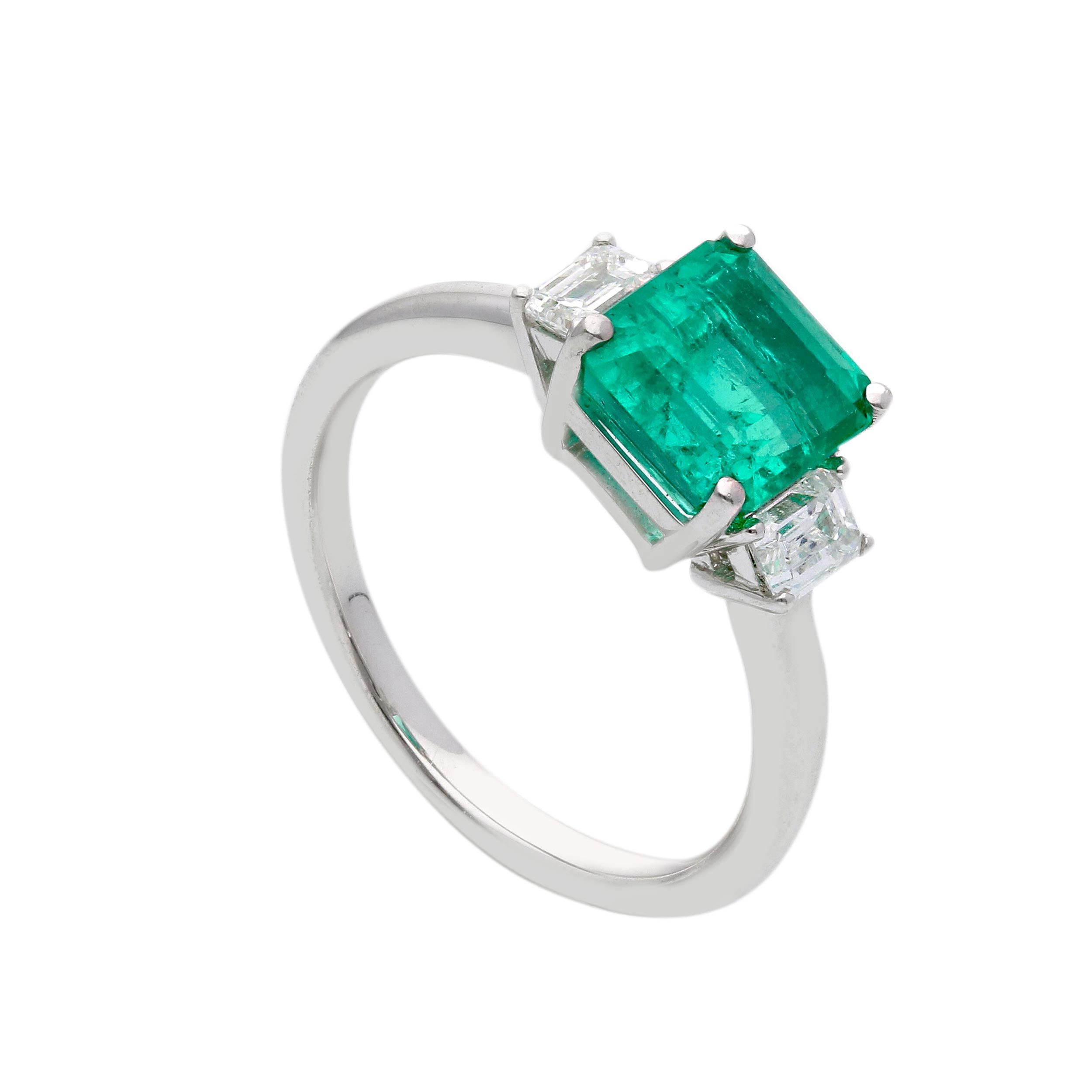 Anello smeraldo naturale Colombia certificato con diamanti