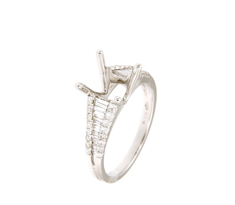 Montatura in oro bianco 18kt per smeraldo naturale con diamanti G color