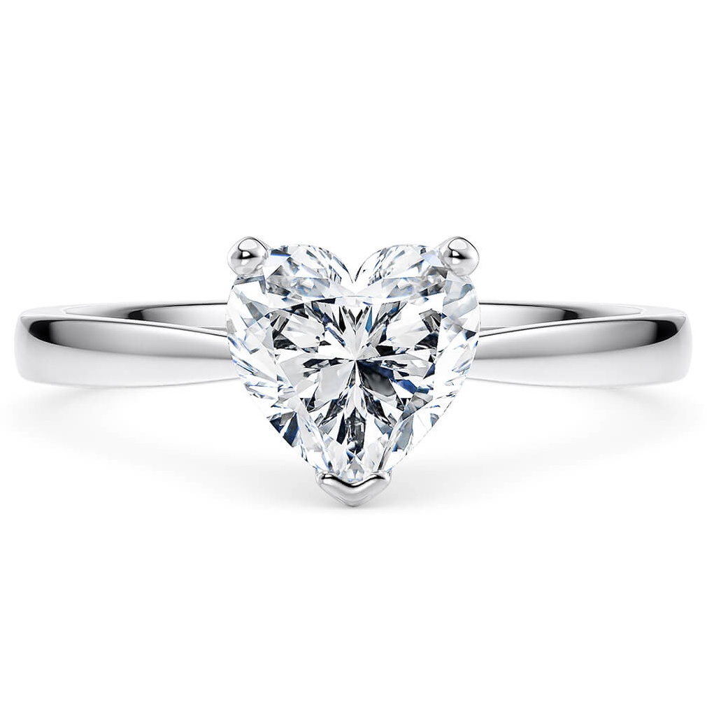 Solitario “Baby” – Diamante Naturale a forma di Cuore e Montatura in Platino (950)