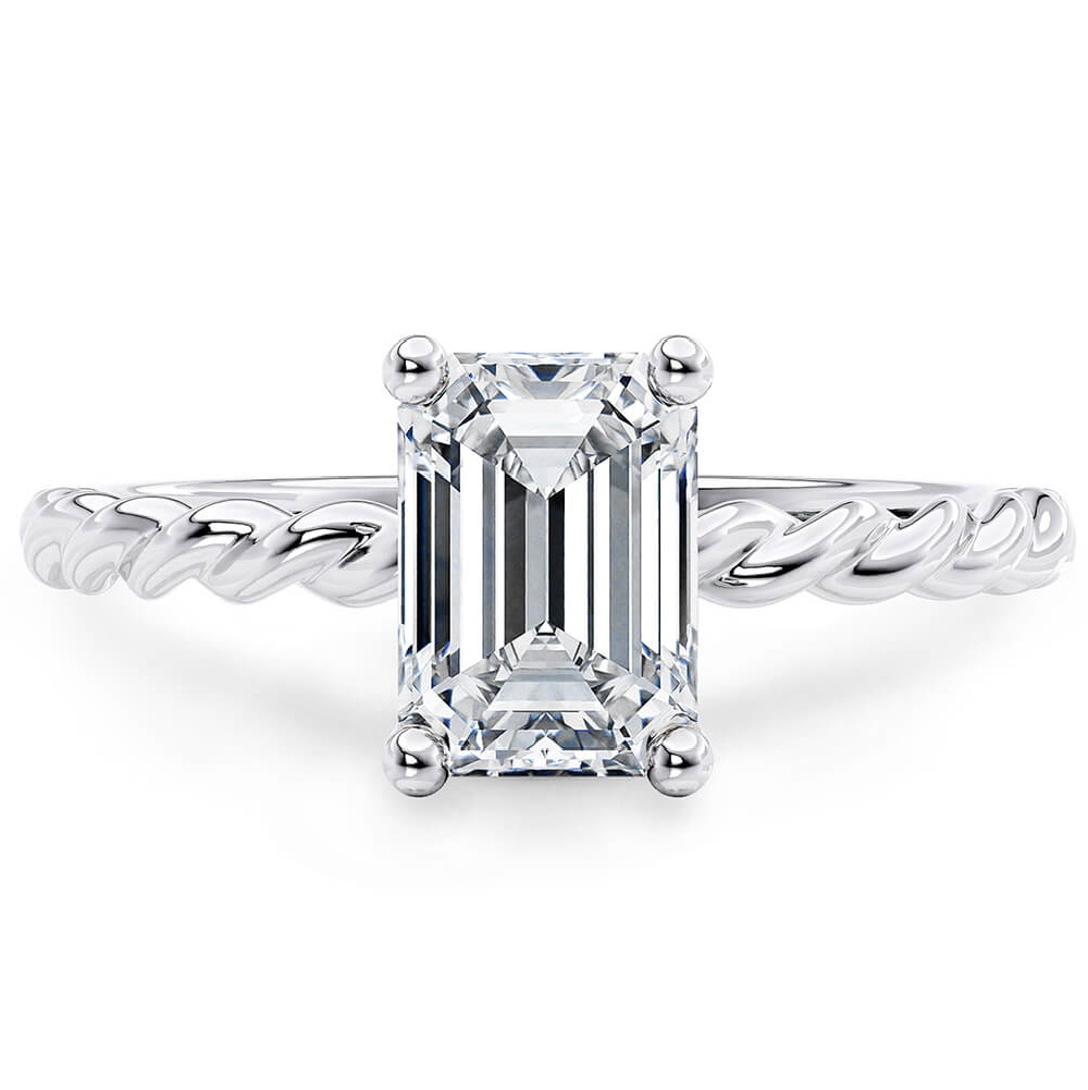 Solitario “Sibilla” – Diamante Naturale Taglio Smeraldo e Montatura in Oro Bianco18 kt