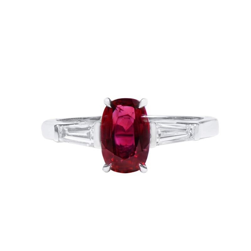 Anello rubino naturale con diamanti